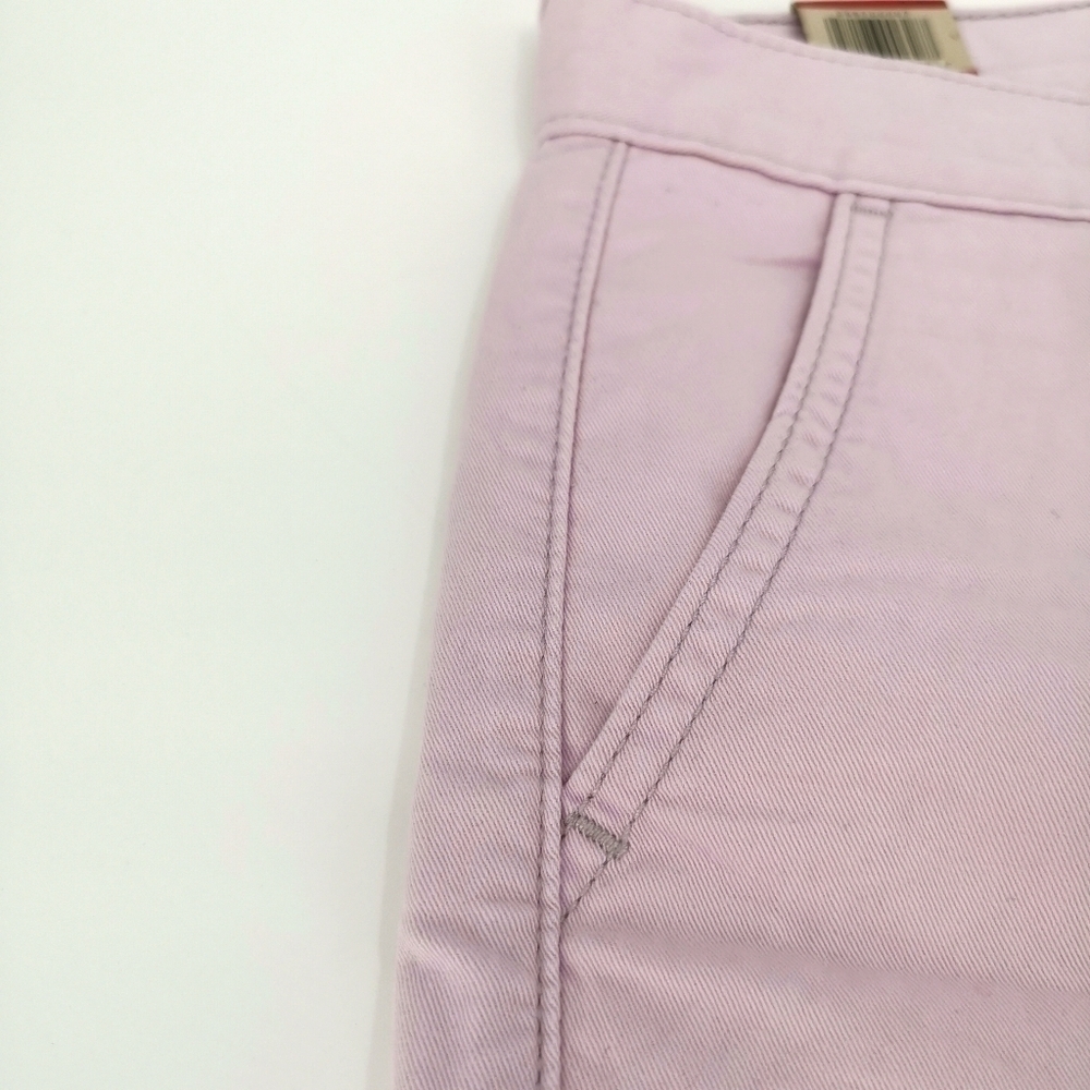 Levi's NWT Women's 29 Pink Cotton Classic Shorts - Picture 4 of 16